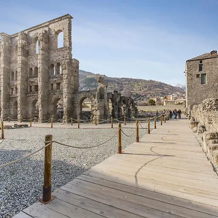 Apartmán Cozy In Ayas With Kitchenette