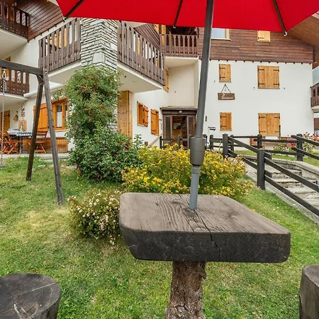 Cozy In Ayas With Kitchenette